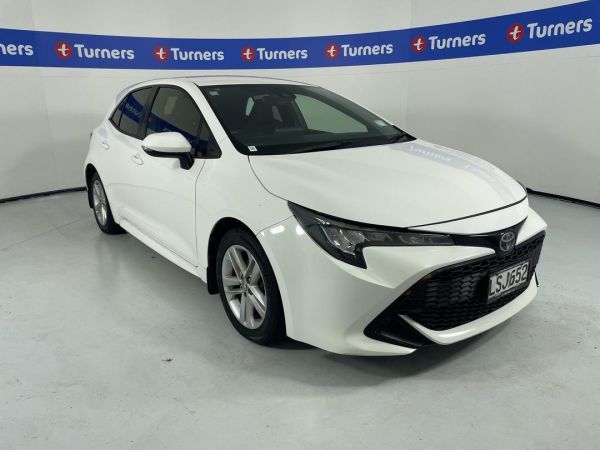 2018 Toyota Corolla Hatchback GX image