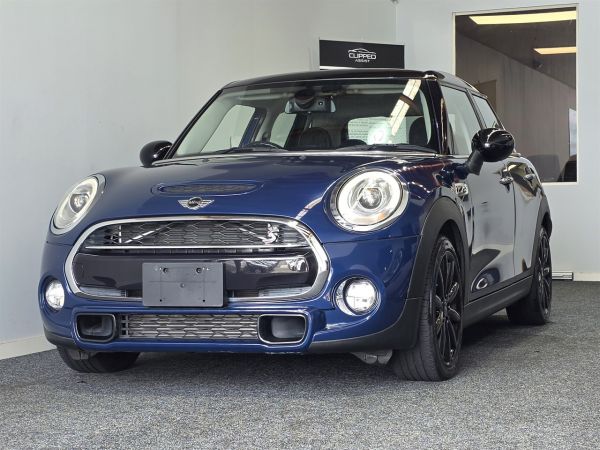 2016 Mini Cooper Hatchback S / NEW SHAPE / 5 DOOR image