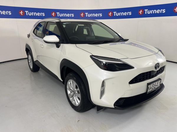 2021 Toyota Yaris Cross SUV GX image