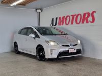 Image for 2014 Toyota Prius Hatchback S