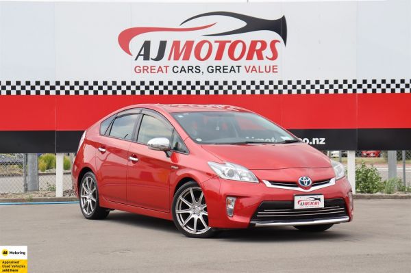 2012 Toyota Prius Hatchback 1.8L PETROL HYBRID image