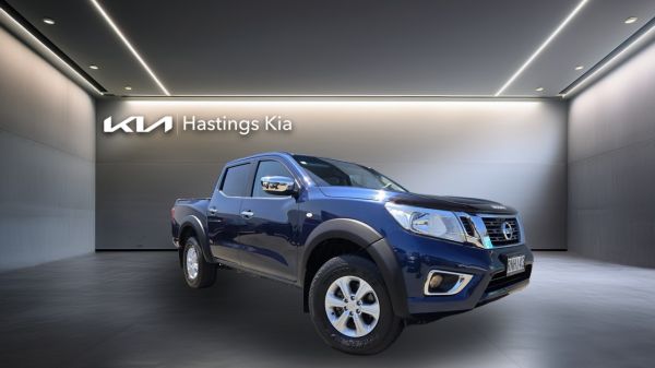 2019 Nissan Navara RX 2.3D image