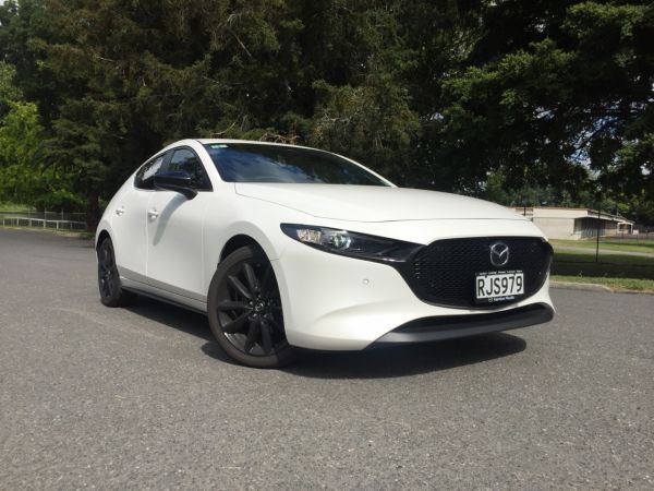 2025 Mazda 3 SP25 2.5L PETROL HATCH image