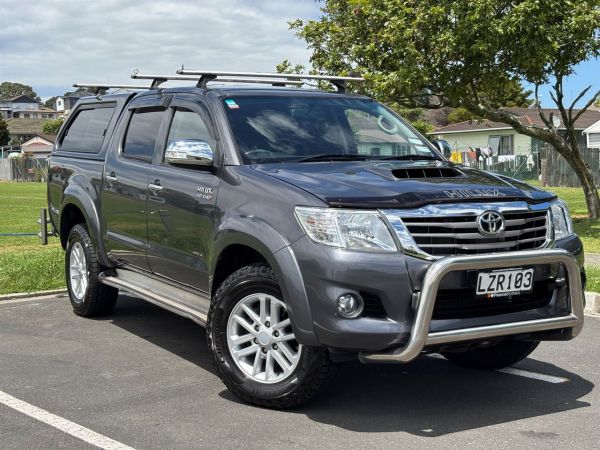 2015 Toyota Hilux Ute SR5, 4X4, CANOPY image
