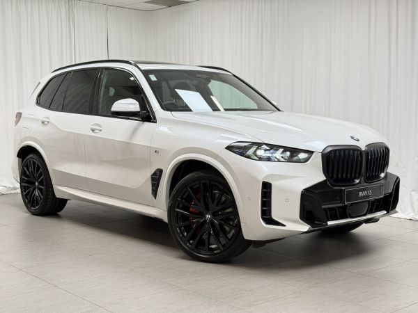 2025 BMW X5 12EV xDrive30d Sport Collection image