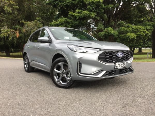 2024 Ford Escape ST-Line X PHEV image