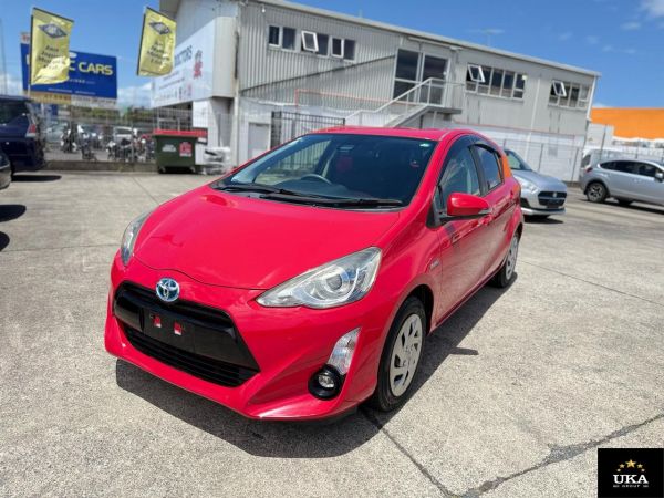 2016 Toyota Aqua Hatchback G image