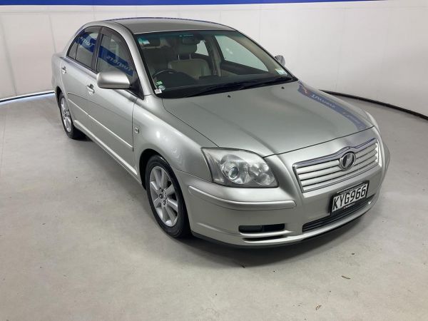2005 Toyota Avensis Sedan image
