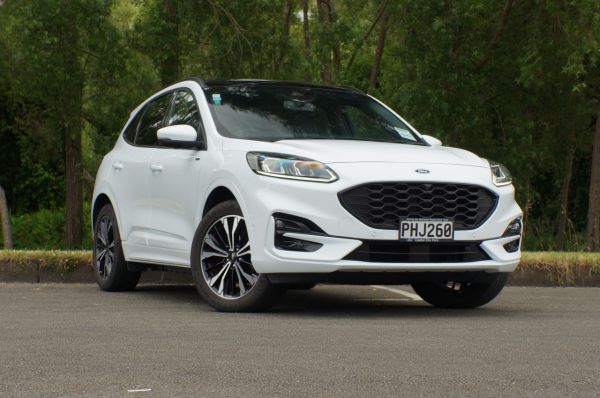 2022 Ford Escape ST-Line X 2.5L PHEV FWD image