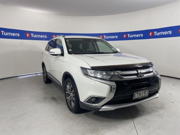 2017 Mitsubishi Outlander SUV XLS image