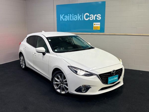 2015 Mazda Axela Hatchback 20S TOURING image