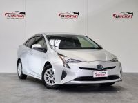Image for 2017 Toyota Prius Wagon 5D S