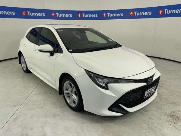 2018 Toyota Corolla Hatchback GX image