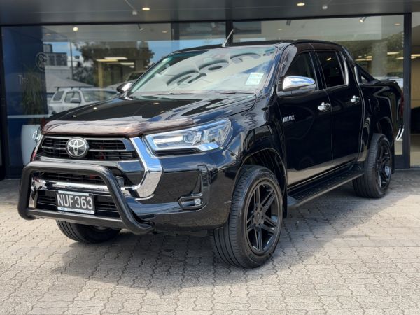 2021 Toyota Hilux SR5 2WD DC 2.8d image