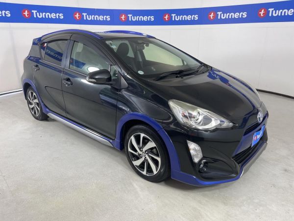 2015 Toyota Aqua Hatchback HYBRID image