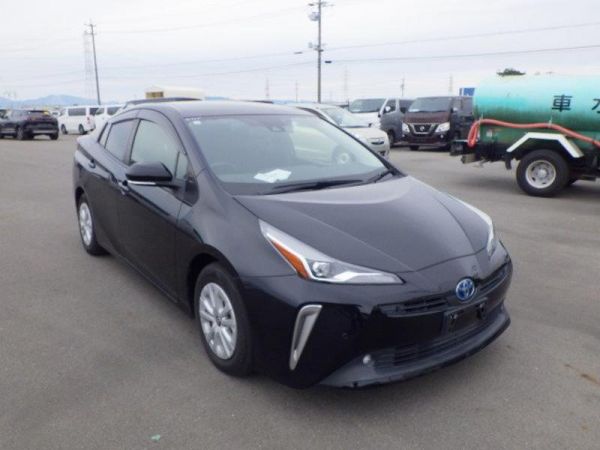 2021 Toyota Prius image