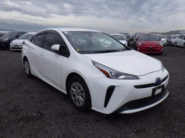 2022 Toyota Prius image
