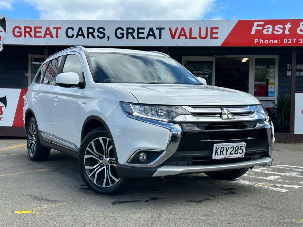 2017 Mitsubishi Outlander LS 2.5P/4WD NZ NEW) image
