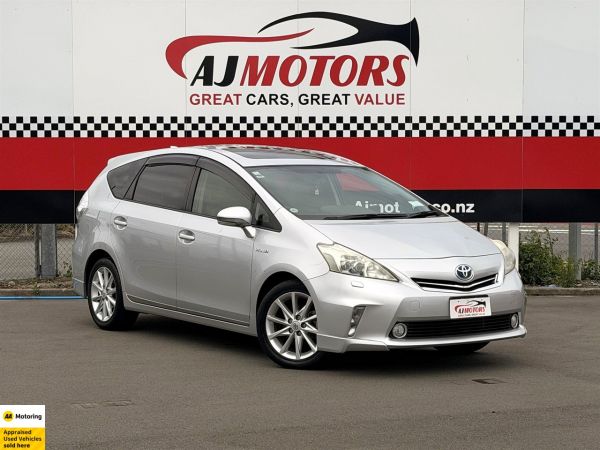 2012 Toyota Prius Hatchback ALPHA G 7 SEATS GLASS ROOF image