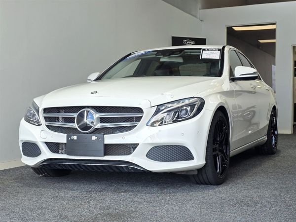 2015 Mercedes-Benz C 350 e Sedan AVANTGARDE / PHEV / HIGH SPEC image