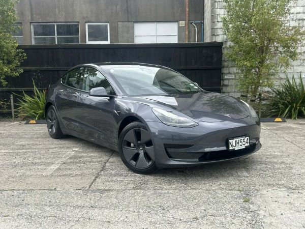 2021 Tesla Model 3 Standard Range Plus image