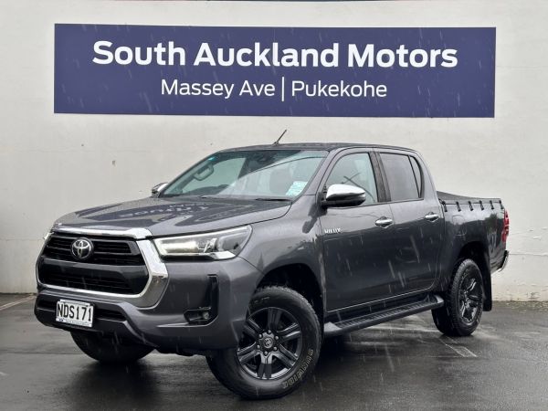 2020 Toyota Hilux Sr5 4x2 Double Cab image