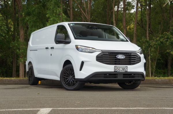 2024 Ford Transit Custom 320L 2.0D 8A image