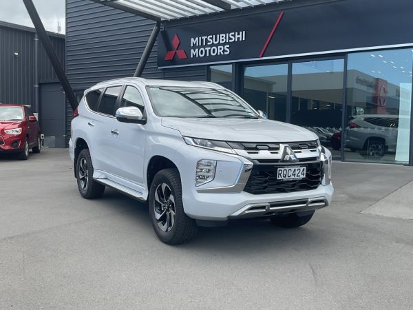 2026 Mitsubishi Pajero Sport VRX 2.4D 4WD 8AT image