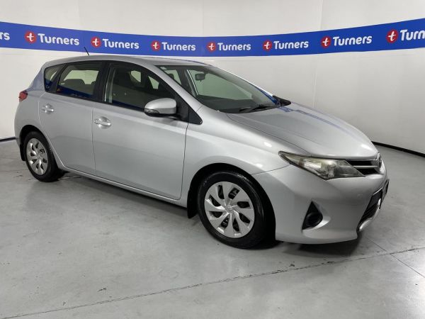 2013 Toyota Corolla Hatchback GX image