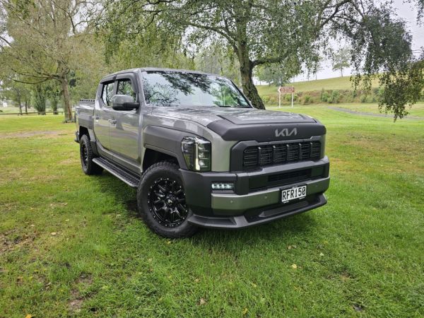 2025 Kia Tasman Ute TXS 4WD WELLSIDE 2.2 image