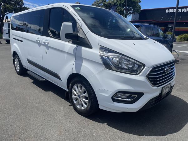 2024 Ford Transit Tourneo Trend 9 Seater image