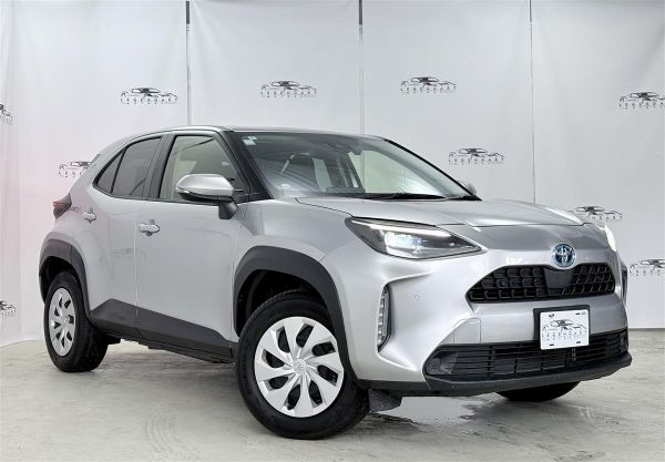 2022 Toyota Yaris CROSS HYBRID 8820km, Reverse Camera image