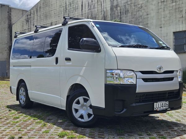2015 Toyota Hiace Van ZL 5 SEATER 3.0 TURBO DIESEL image