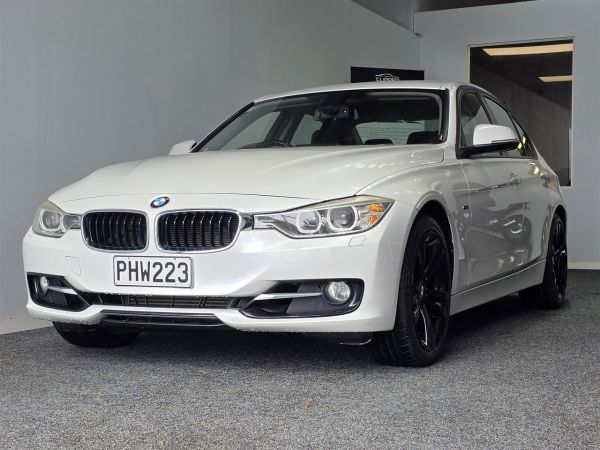 2013 BMW 328I Sedan SPORT / F30 NEW SHAPE image