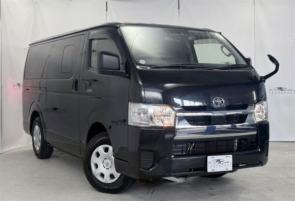 2020 Toyota Hiace 6 Seaters,2.0 Petrol,Reverse Camera image