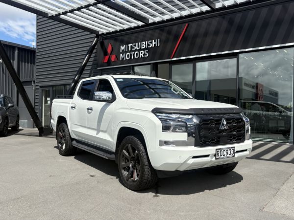 2025 Mitsubishi Triton GLX-R 6AT 2.4DC image