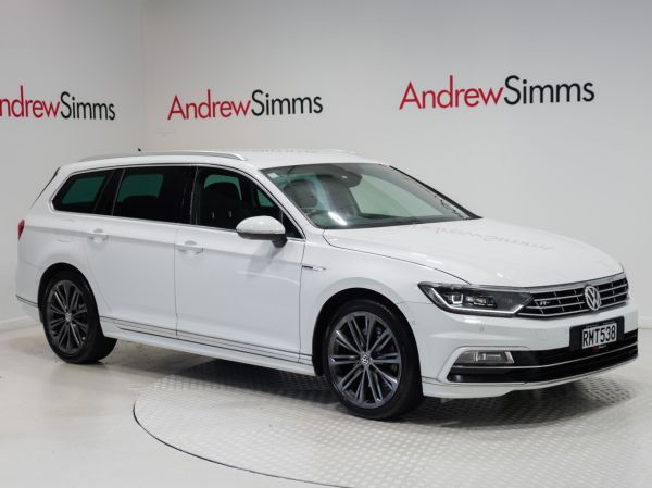 2016 Volkswagen Passat R-LINE 2.0P 4WD TSi 5Dr Wagon image