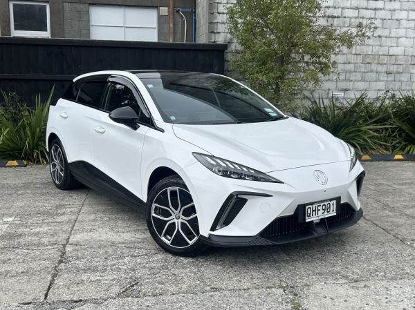 2023 MG 4 Essence Long Range 77 KWH image