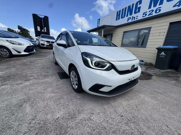 2020 Honda Fit Hatchback 1.5L Hybrid New shape image