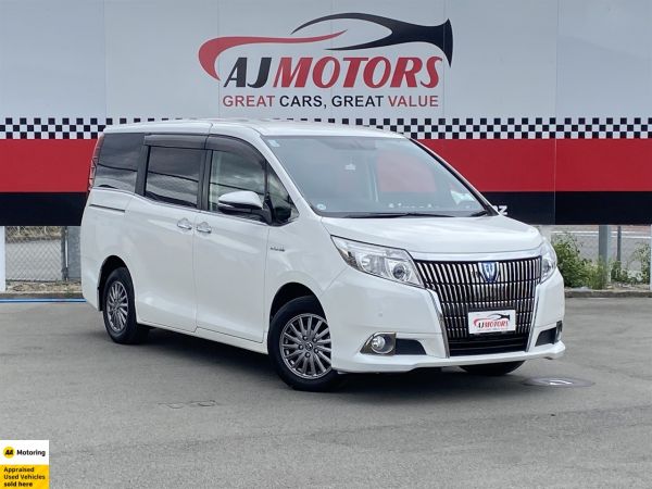 2015 Toyota Esquire Van HYBRID GI image