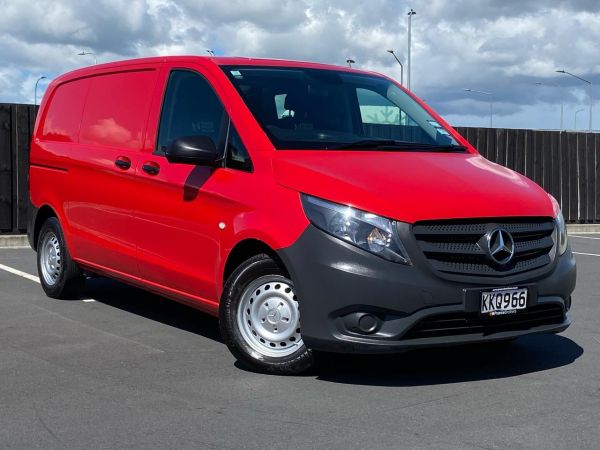 2017 Mercedes-Benz Vito Van 114 SWB 2.1D/7AT image