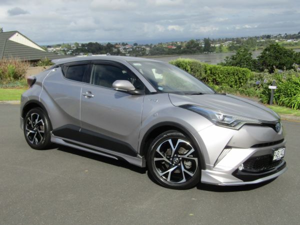2017 Toyota C-HR 1.8 Hybrid G image
