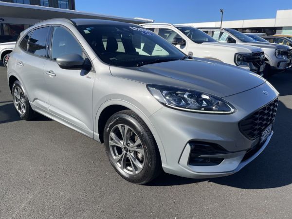 2024 Ford Escape ST-LINE FHEV AWD image