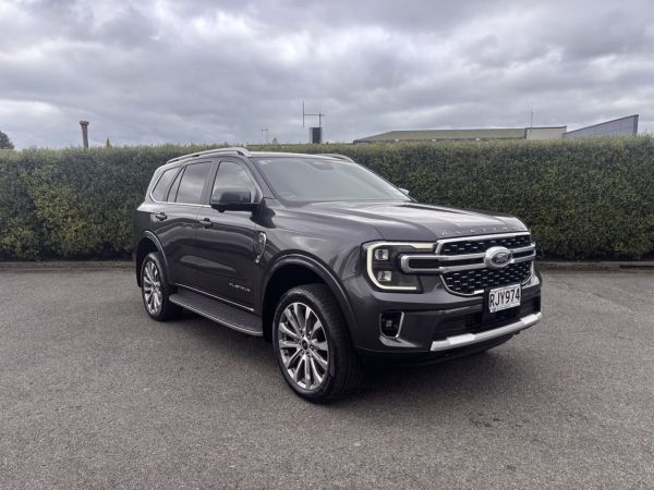 2025 Ford Everest PLATINUM image