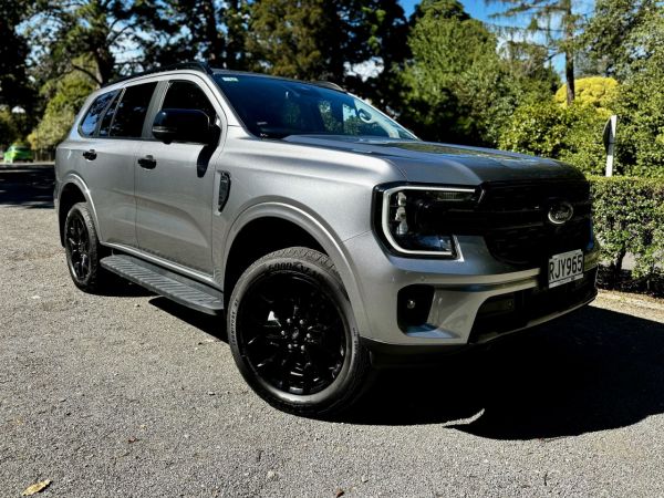 2025 Ford Everest SPORT image