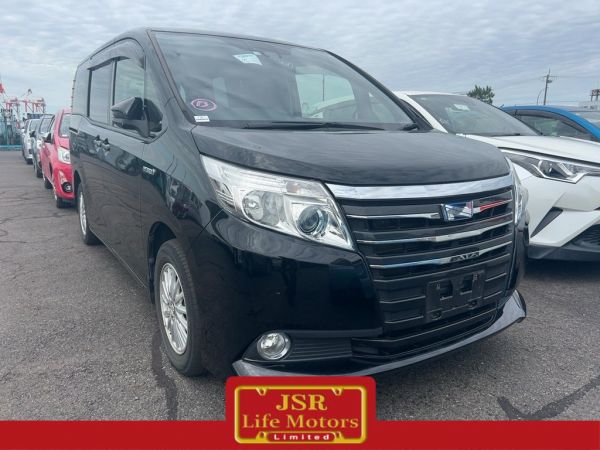 2016 Toyota Noah Hybrid G image