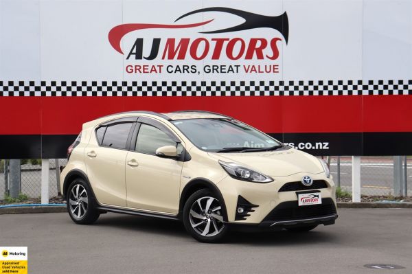 2017 Toyota Aqua Hatchback X- URBAN image