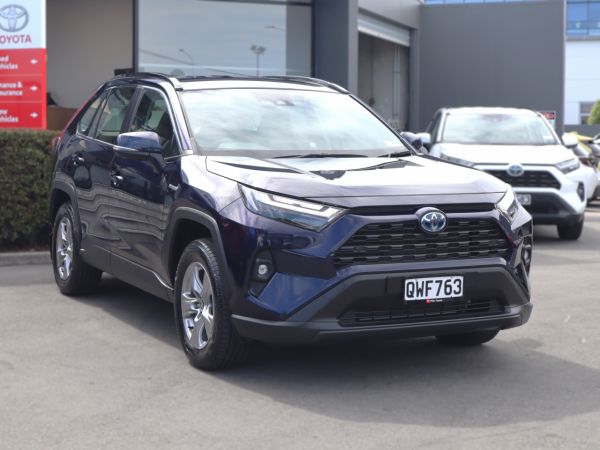 2024 Toyota RAV4 GX HYBRID AWD/4WD, Push start image