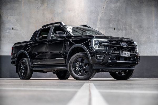 2025 Ford Ranger Stormtrak Hybrid 4WD PHEV image