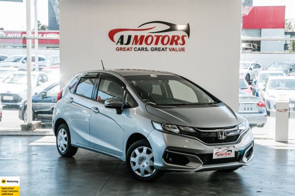 2019 Honda Fit Hatchback 1.5L Hybrid Cruise Control / Rev Cam & Bluetooth image